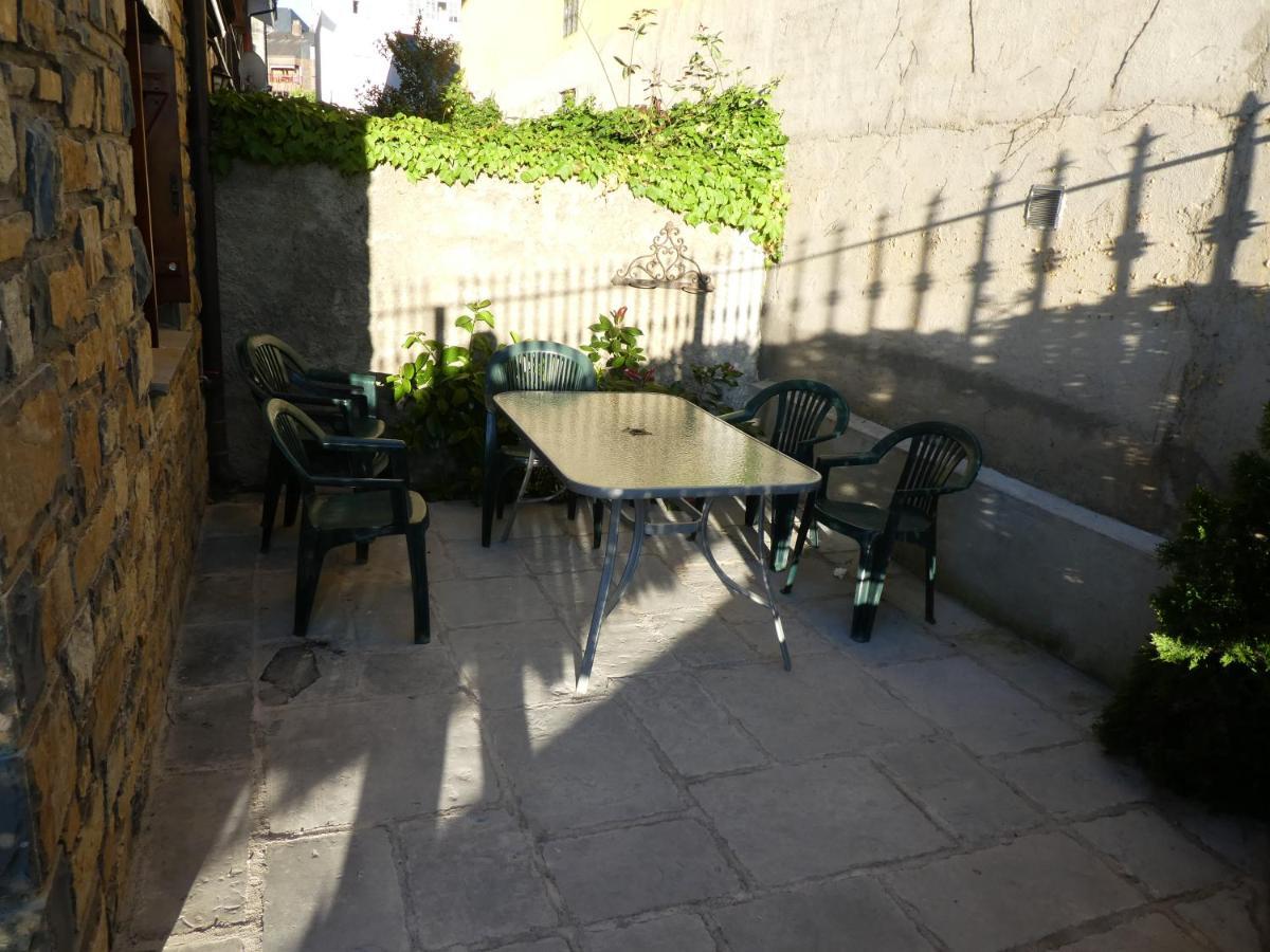 Casa Con Jardin Frente Ciudadela Villa Jaca Kültér fotó