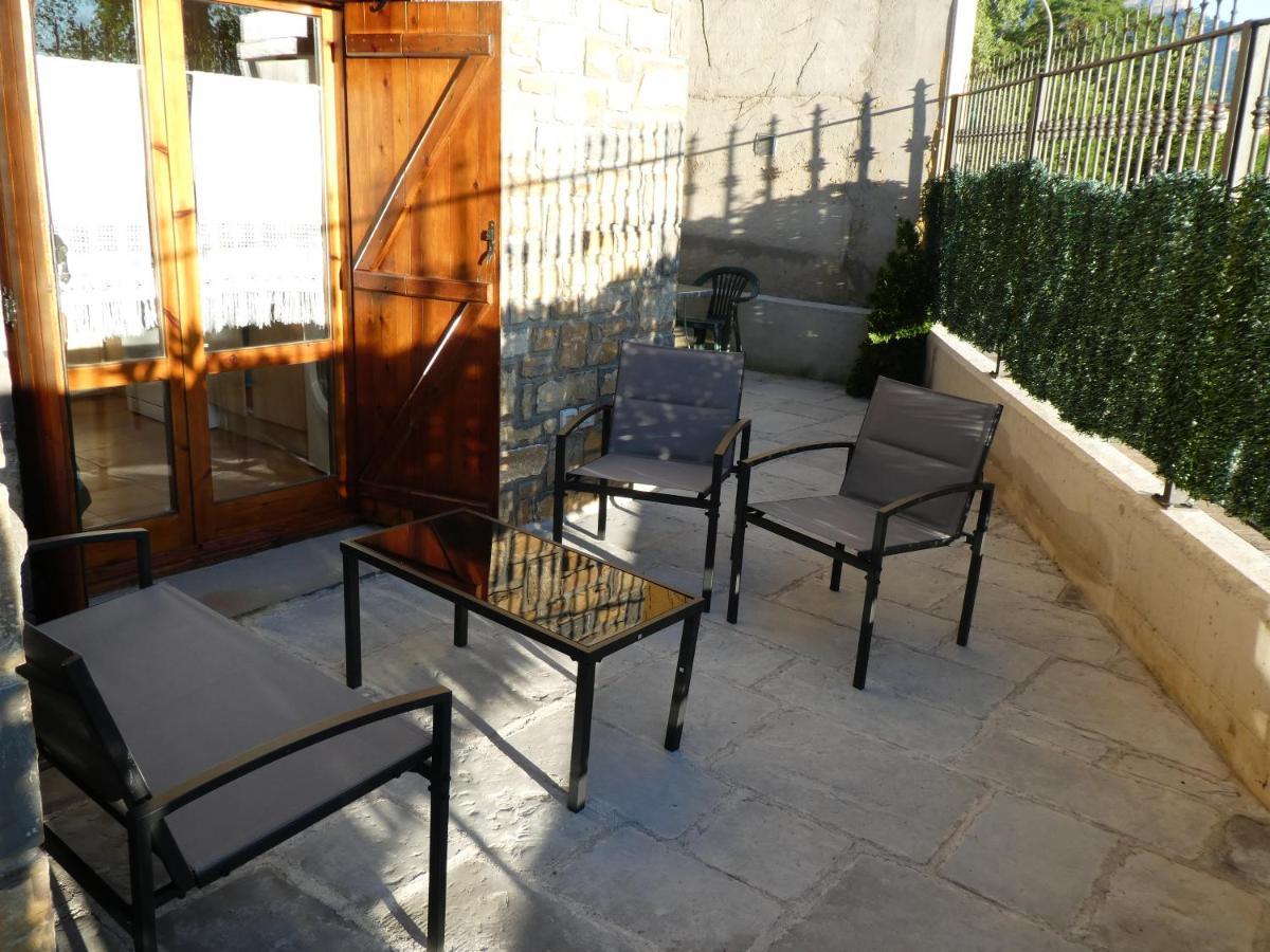 Casa Con Jardin Frente Ciudadela Villa Jaca Kültér fotó